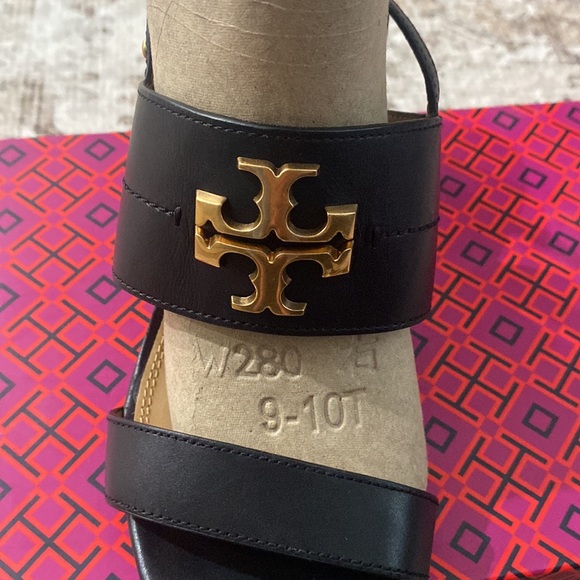 Tory Burch black leather chunky heel big gold logo sz 9 - Picture 4 of 7